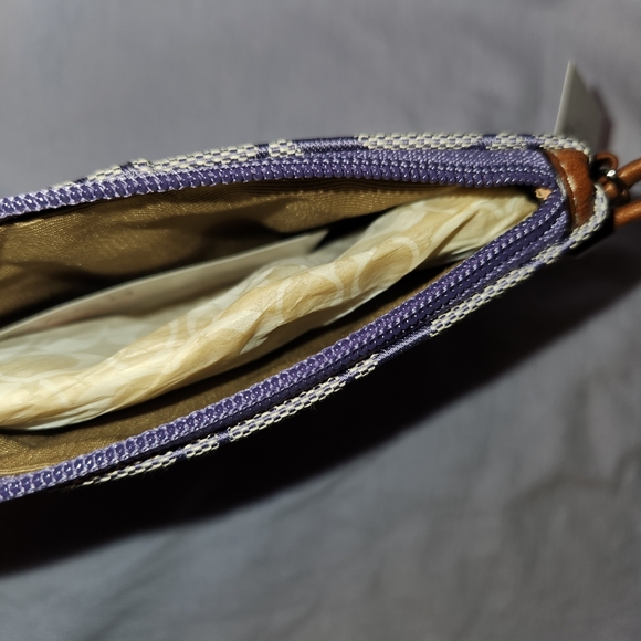 Coach, NWT, Lilac Signature Skinny Wristlet - Picture 4 of 4